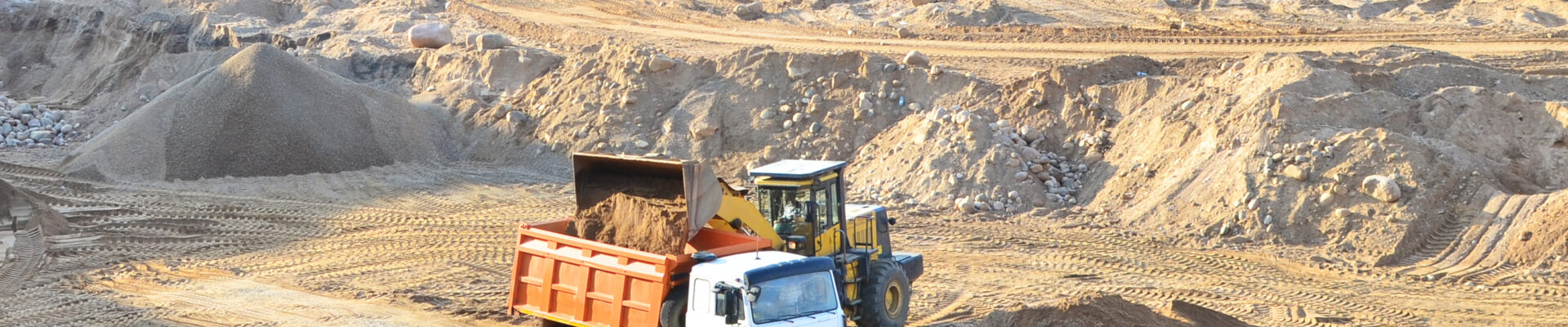 Перевозка нерудных материалов автомобильным транспортом по всей России